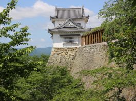 津山城
