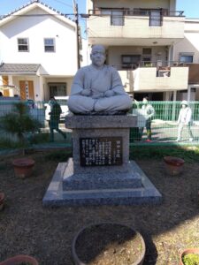 田中吉政の像